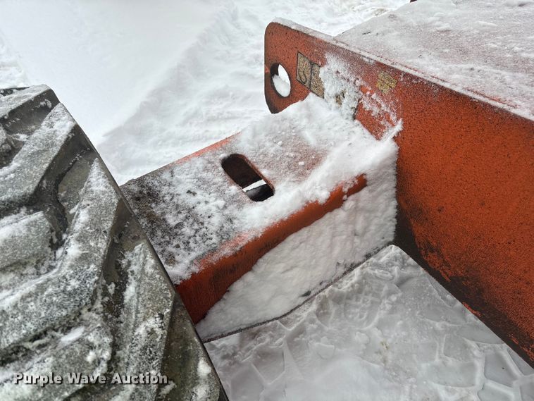 image for item DT6484 2001 JLG 400S boom lift