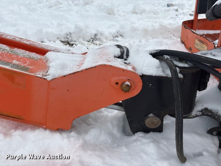 image for item DT6484 2001 JLG 400S boom lift