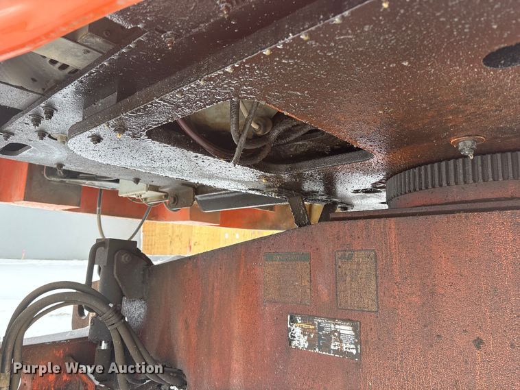 image for item DT6484 2001 JLG 400S boom lift