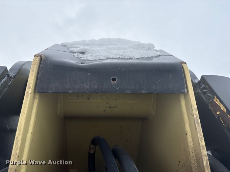 image for item DT6484 2001 JLG 400S boom lift