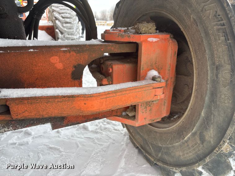 image for item DT6484 2001 JLG 400S boom lift