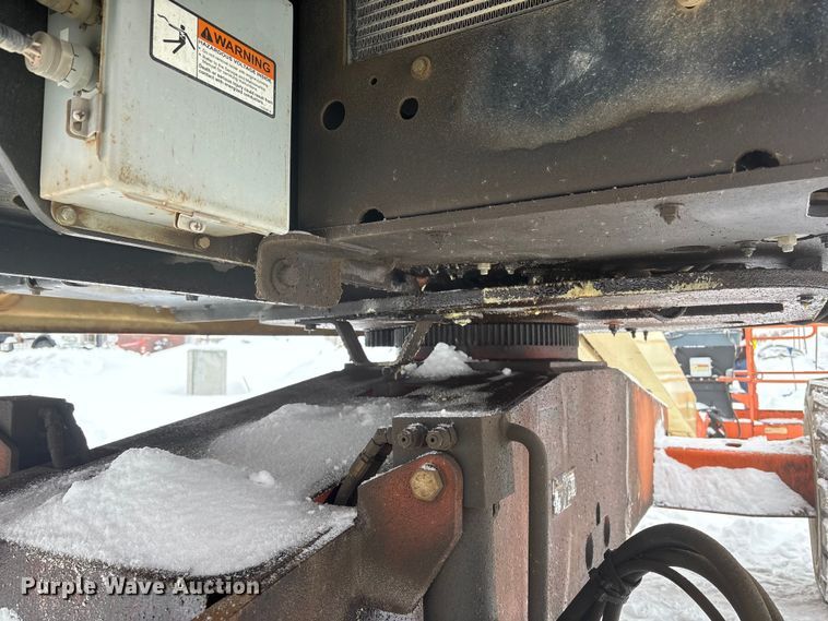 image for item DT6484 2001 JLG 400S boom lift