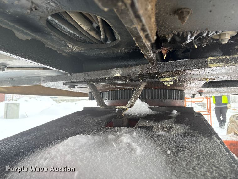 image for item DT6484 2001 JLG 400S boom lift