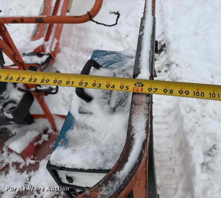 image for item DT6484 2001 JLG 400S boom lift