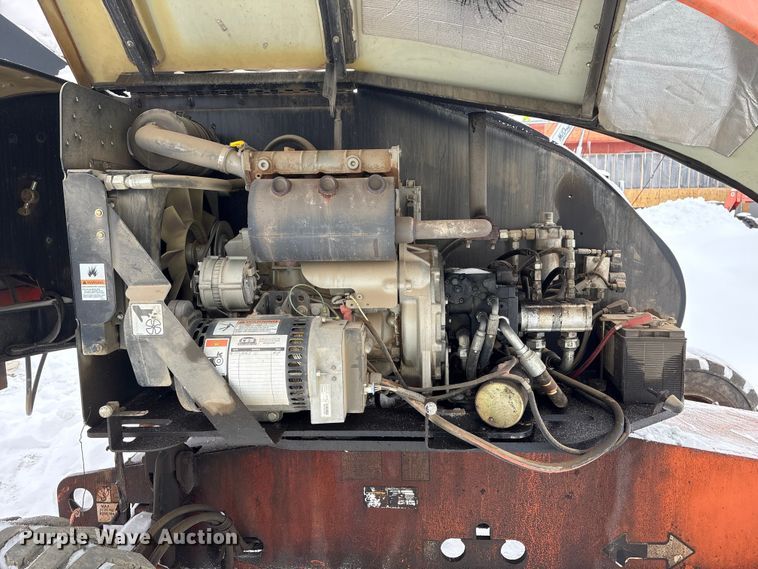 image for item DT6484 2001 JLG 400S boom lift