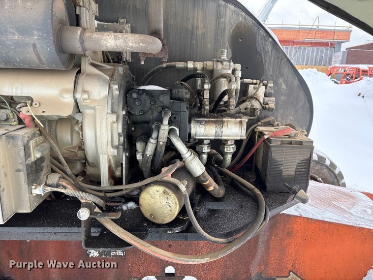 image for item DT6484 2001 JLG 400S boom lift