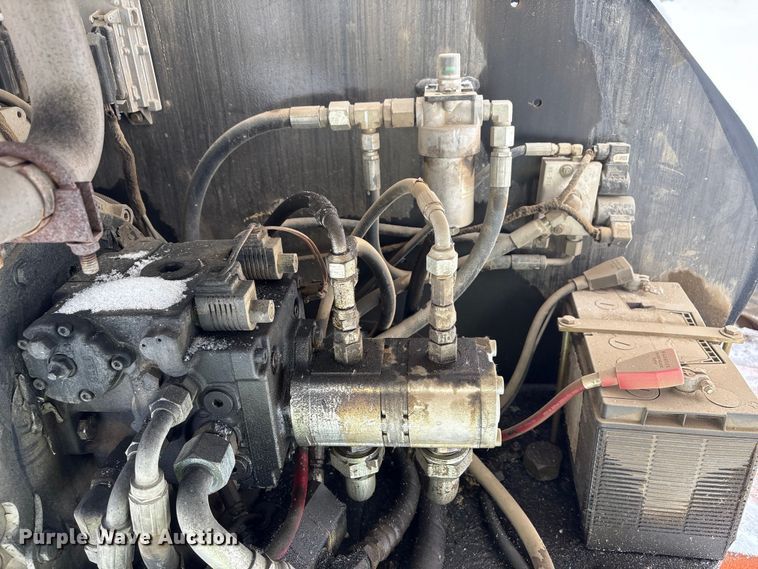 image for item DT6484 2001 JLG 400S boom lift