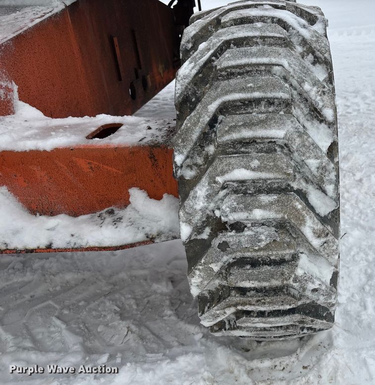 image for item DT6484 2001 JLG 400S boom lift