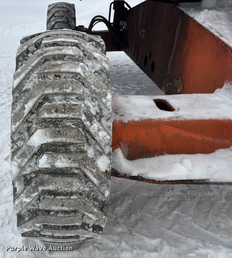 image for item DT6484 2001 JLG 400S boom lift