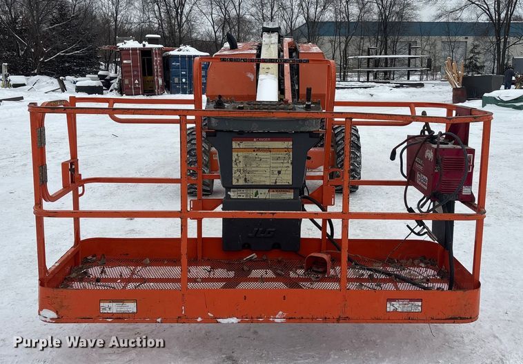 image for item DT6485 2013 JLG 600S boom lift