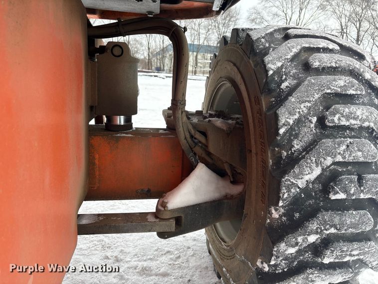 image for item DT6485 2013 JLG 600S boom lift