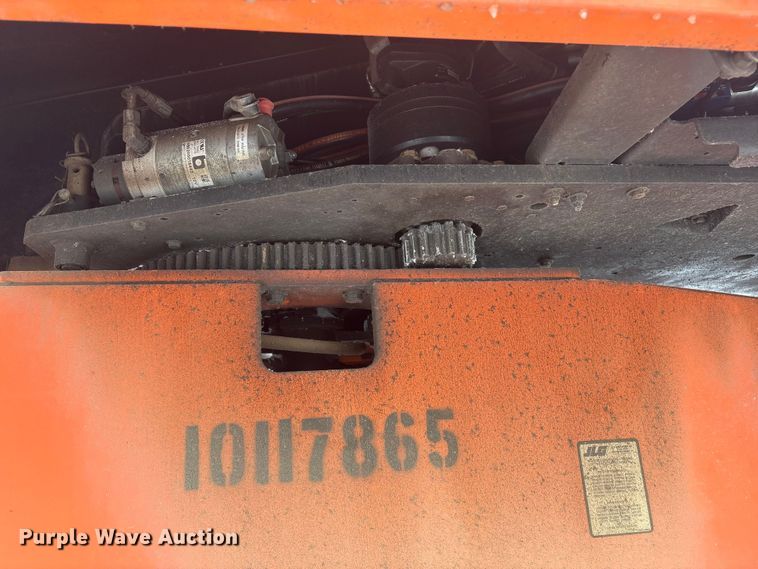 image for item DT6485 2013 JLG 600S boom lift