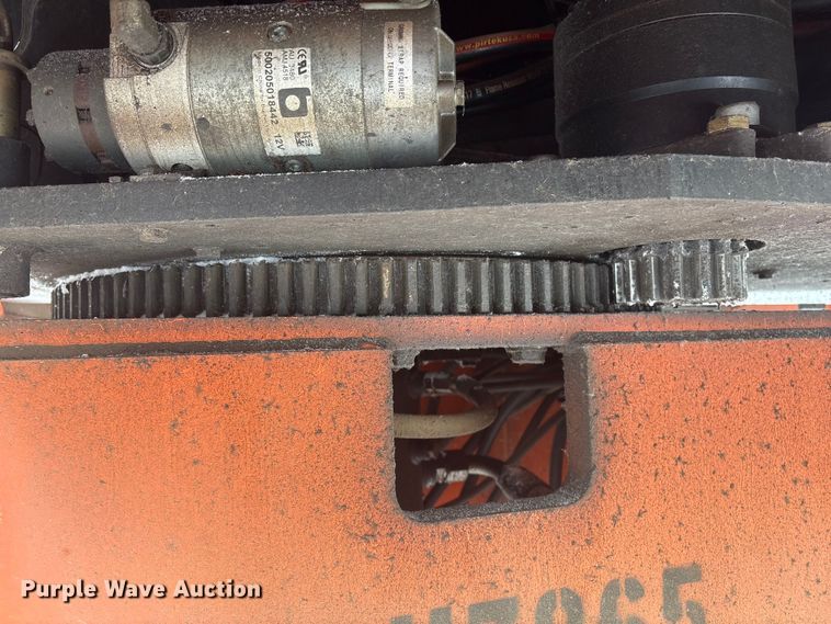 image for item DT6485 2013 JLG 600S boom lift