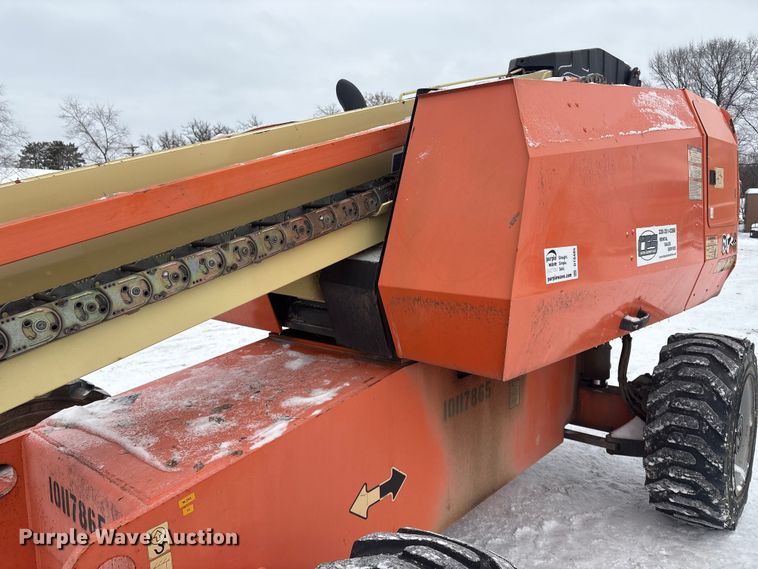 image for item DT6485 2013 JLG 600S boom lift