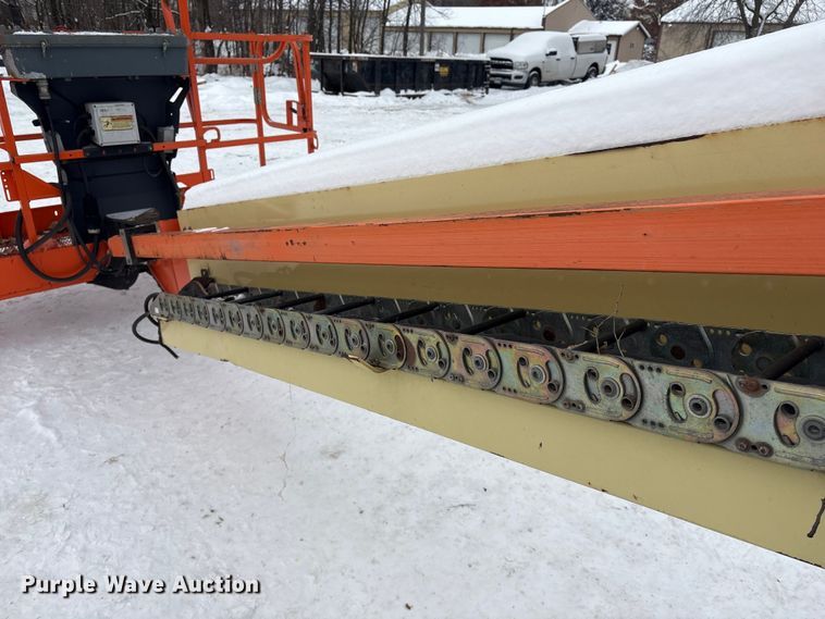 image for item DT6485 2013 JLG 600S boom lift