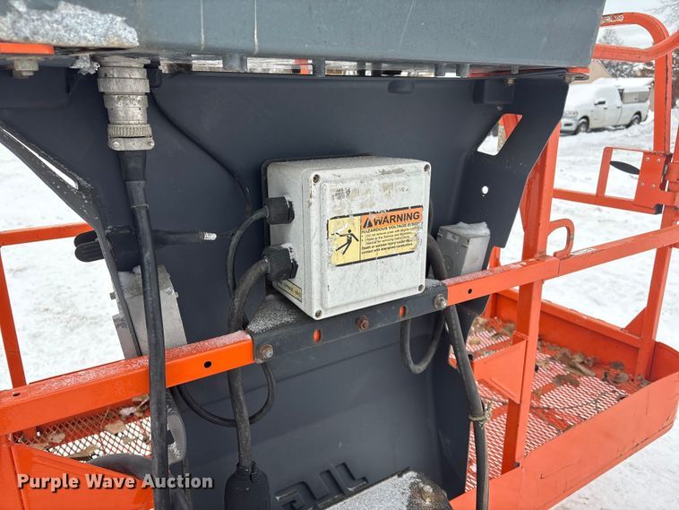 image for item DT6485 2013 JLG 600S boom lift