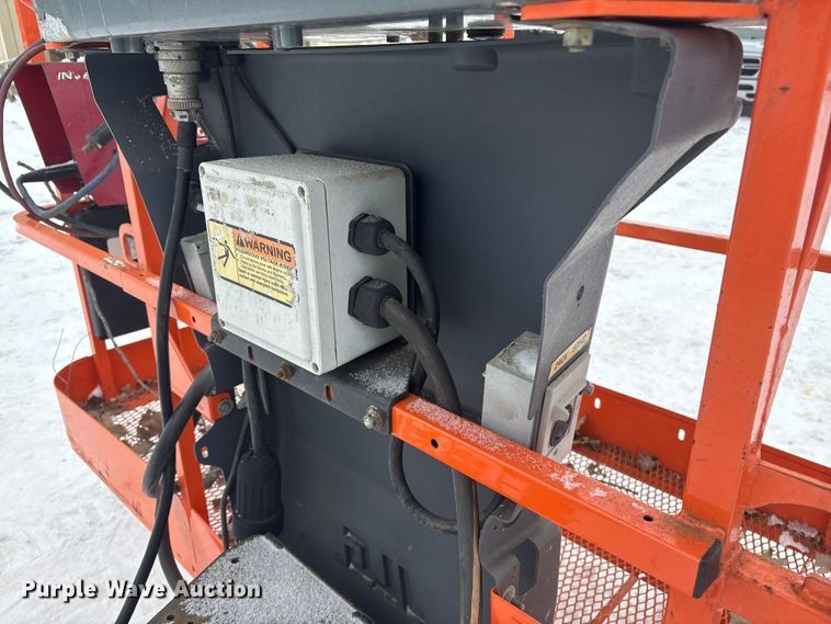 image for item DT6485 2013 JLG 600S boom lift