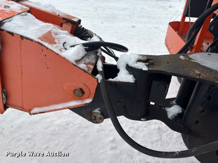 image for item DT6485 2013 JLG 600S boom lift