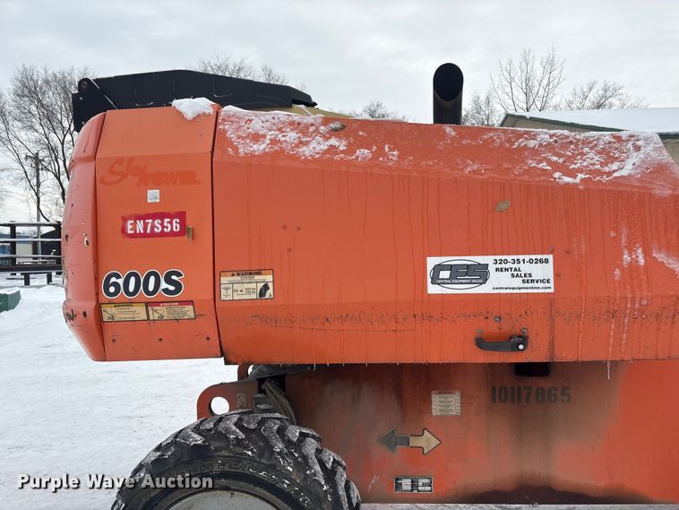 image for item DT6485 2013 JLG 600S boom lift
