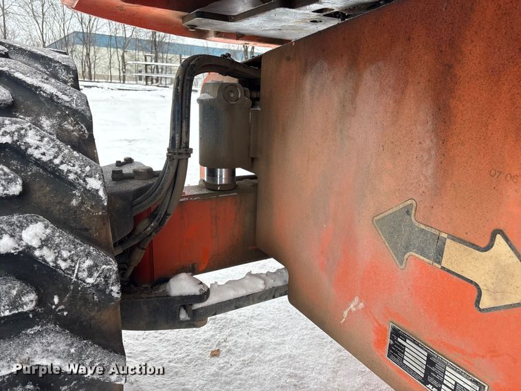 image for item DT6485 2013 JLG 600S boom lift