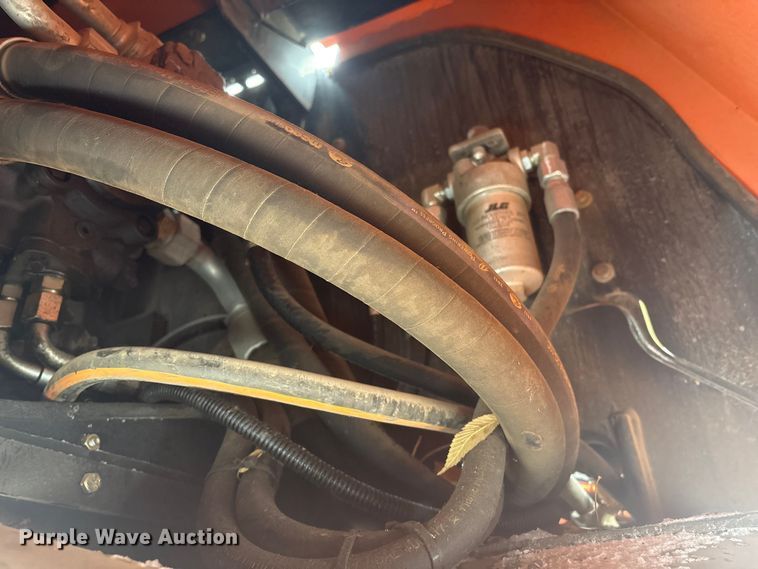 image for item DT6485 2013 JLG 600S boom lift