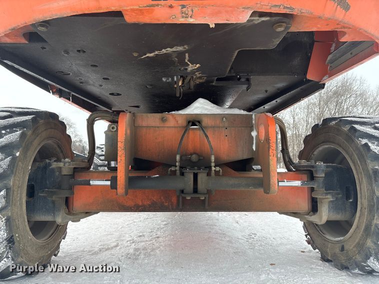 image for item DT6485 2013 JLG 600S boom lift