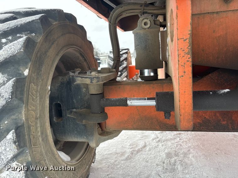 image for item DT6485 2013 JLG 600S boom lift