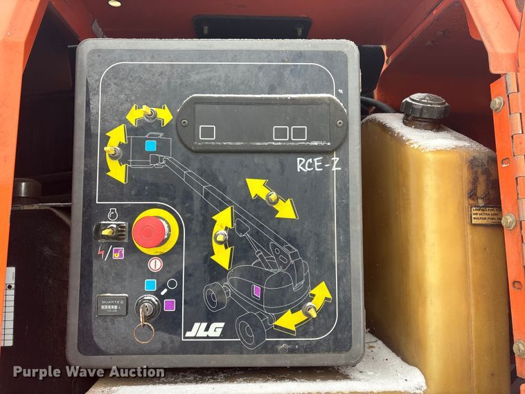 image for item DT6485 2013 JLG 600S boom lift