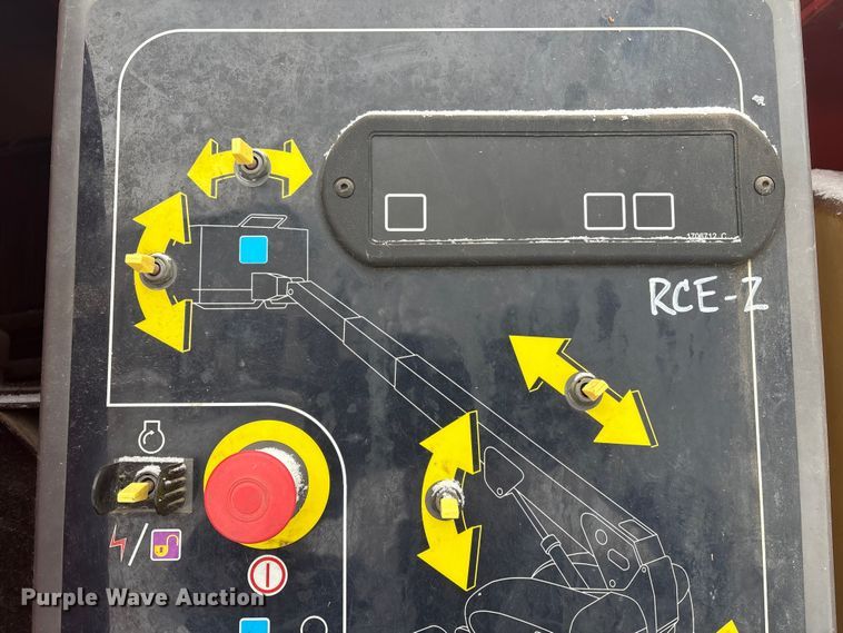 image for item DT6485 2013 JLG 600S boom lift