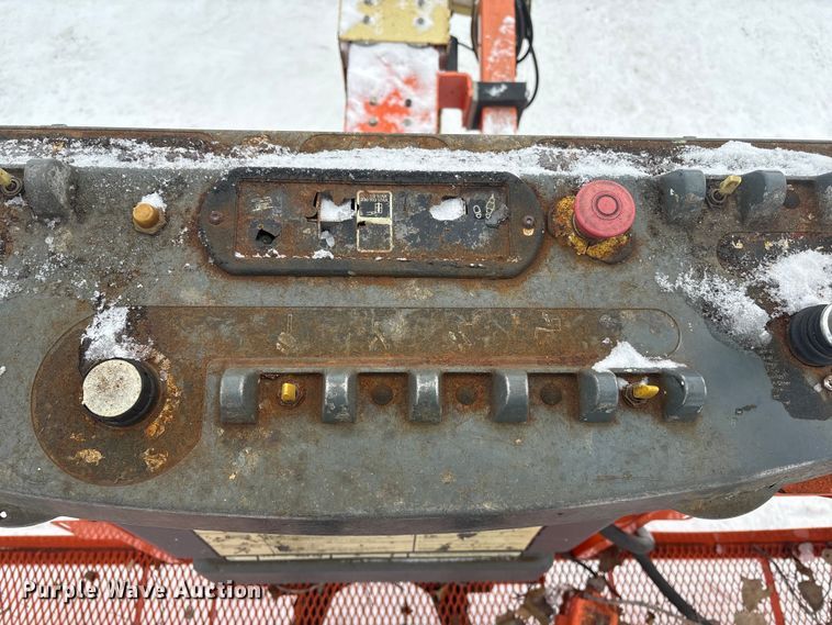 image for item DT6485 2013 JLG 600S boom lift