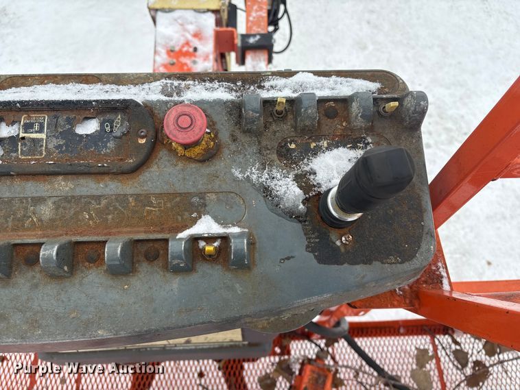 image for item DT6485 2013 JLG 600S boom lift