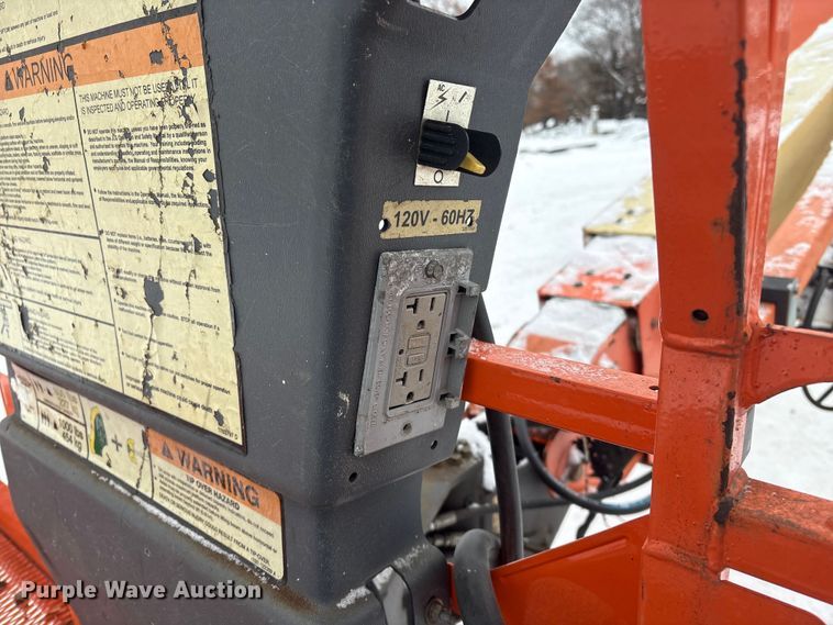 image for item DT6485 2013 JLG 600S boom lift