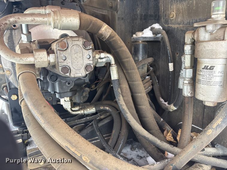 image for item DT6485 2013 JLG 600S boom lift