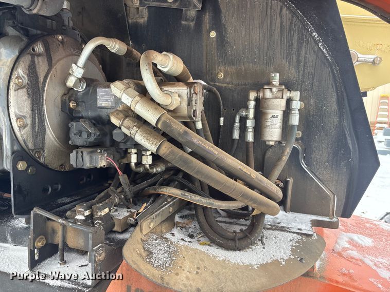 image for item DT6485 2013 JLG 600S boom lift