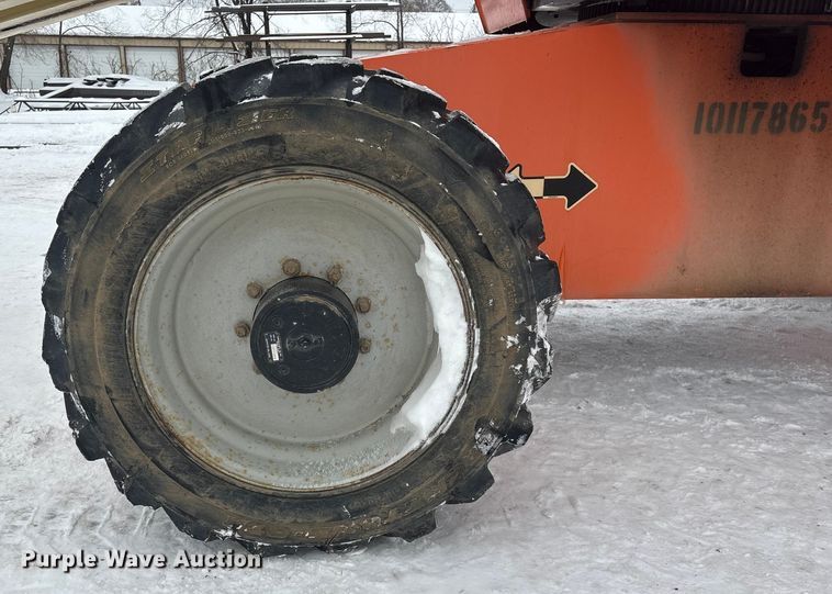 image for item DT6485 2013 JLG 600S boom lift