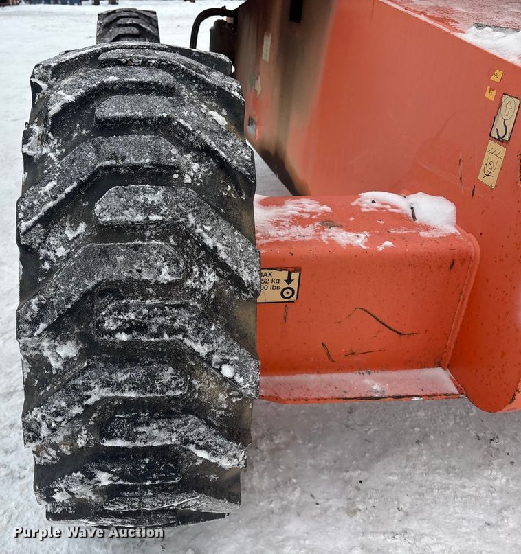 image for item DT6485 2013 JLG 600S boom lift