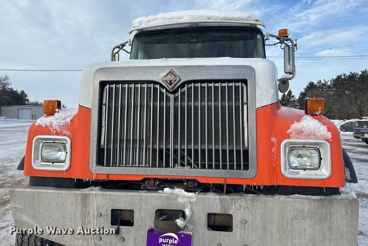 image for item DT6491 2004 International 5500i ready mix truck