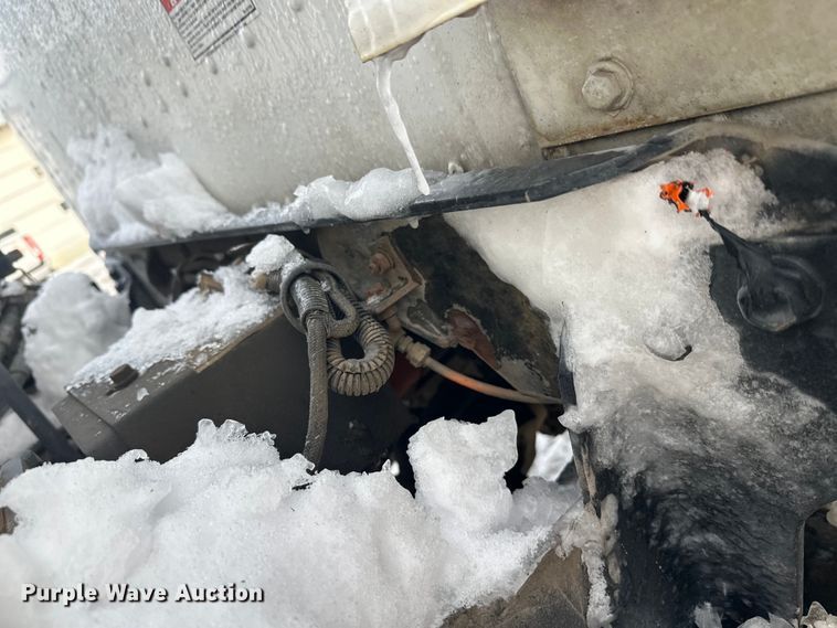 image for item DT6491 2004 International 5500i ready mix truck