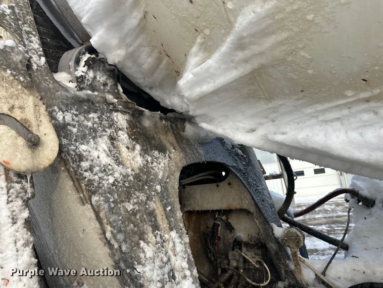 image for item DT6491 2004 International 5500i ready mix truck