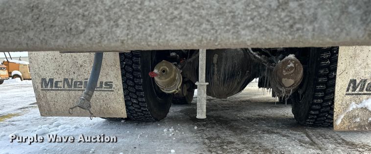 image for item DT6491 2004 International 5500i ready mix truck