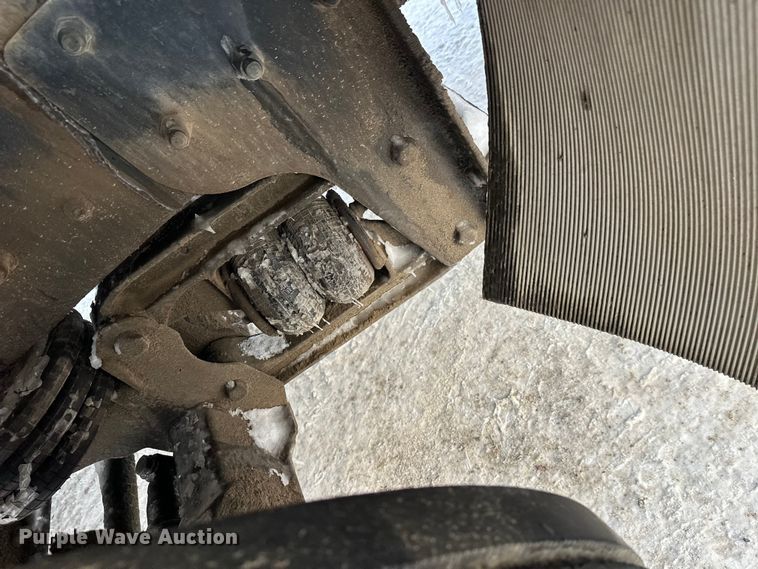 image for item DT6491 2004 International 5500i ready mix truck