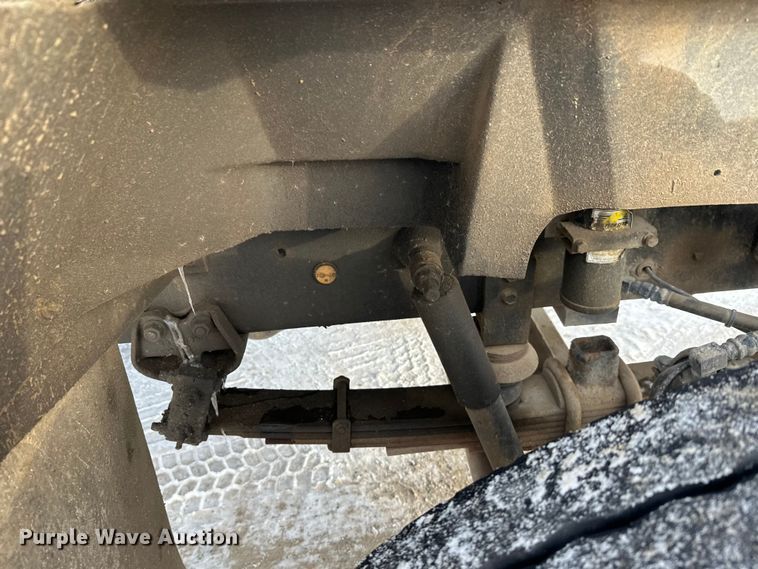 image for item DT6491 2004 International 5500i ready mix truck