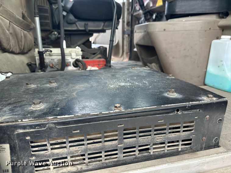 image for item DT6491 2004 International 5500i ready mix truck