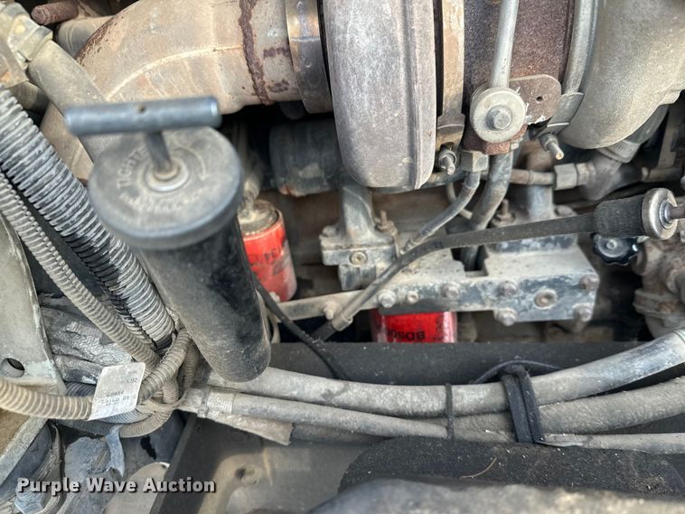 image for item DT6491 2004 International 5500i ready mix truck