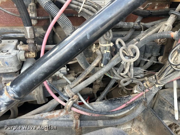 image for item DT6491 2004 International 5500i ready mix truck