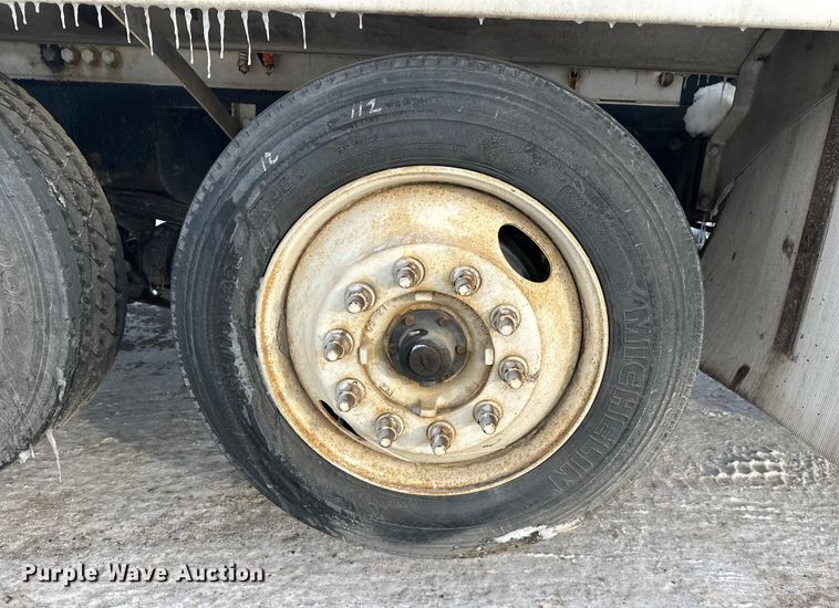 image for item DT6491 2004 International 5500i ready mix truck