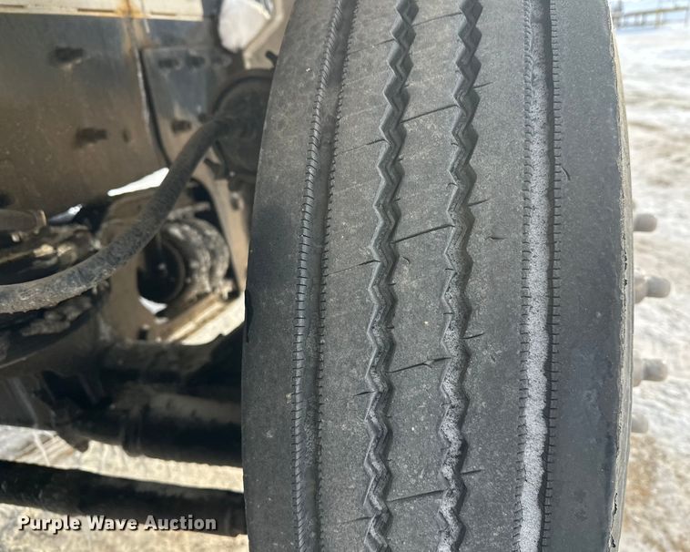 image for item DT6491 2004 International 5500i ready mix truck