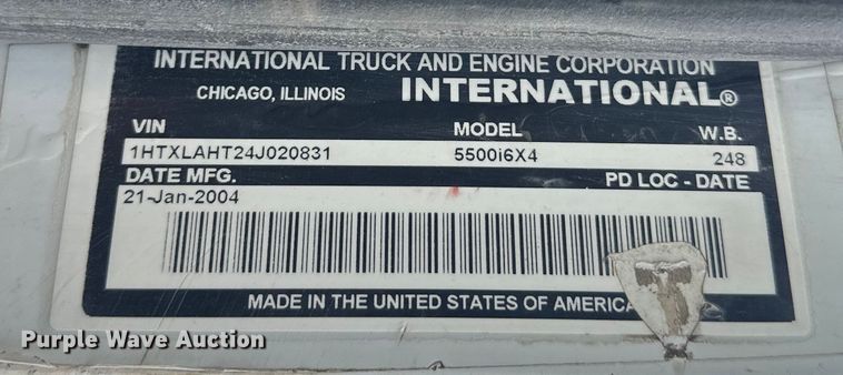 image for item DT6491 2004 International 5500i ready mix truck