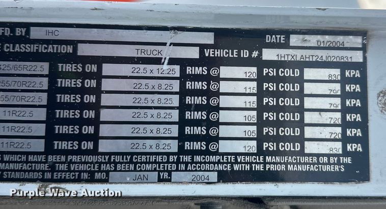 image for item DT6491 2004 International 5500i ready mix truck