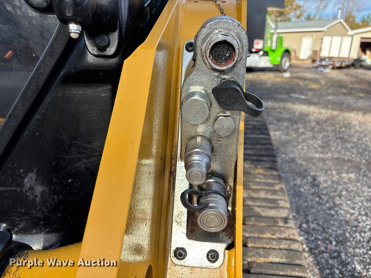 image for item DU0251 2025 Caterpillar 255 tracked skid steer loader